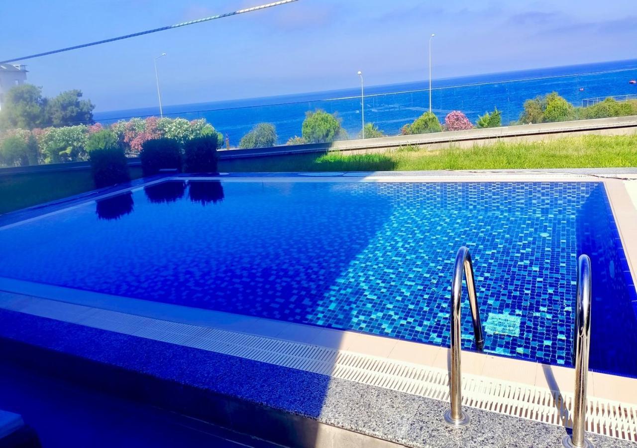 Villa Luxury Seaview With 9000 M2 Access Alanya