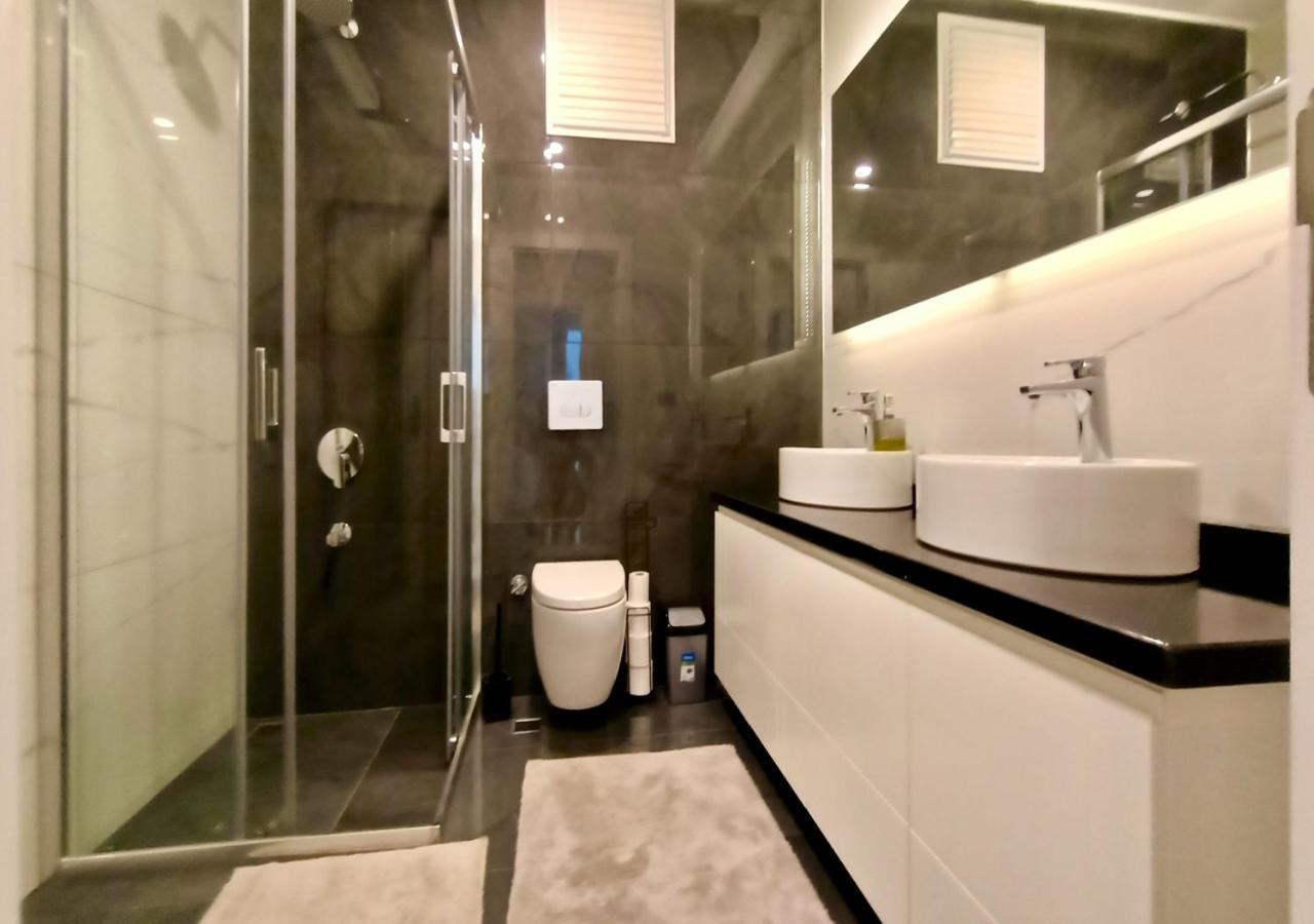 Luxury Seaview With 9000 M2 Access *