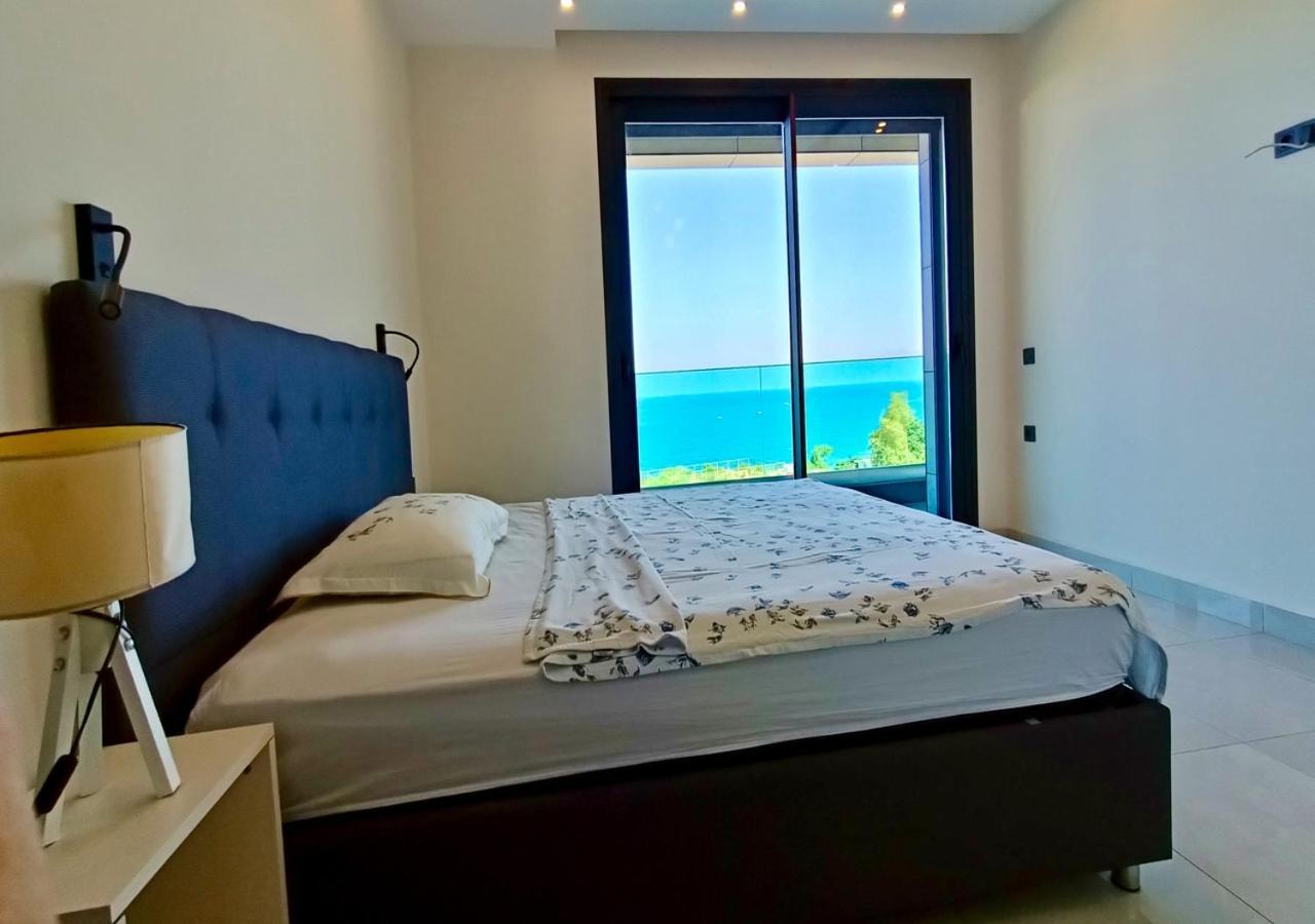 Luxury Seaview With 9000 M2 Access