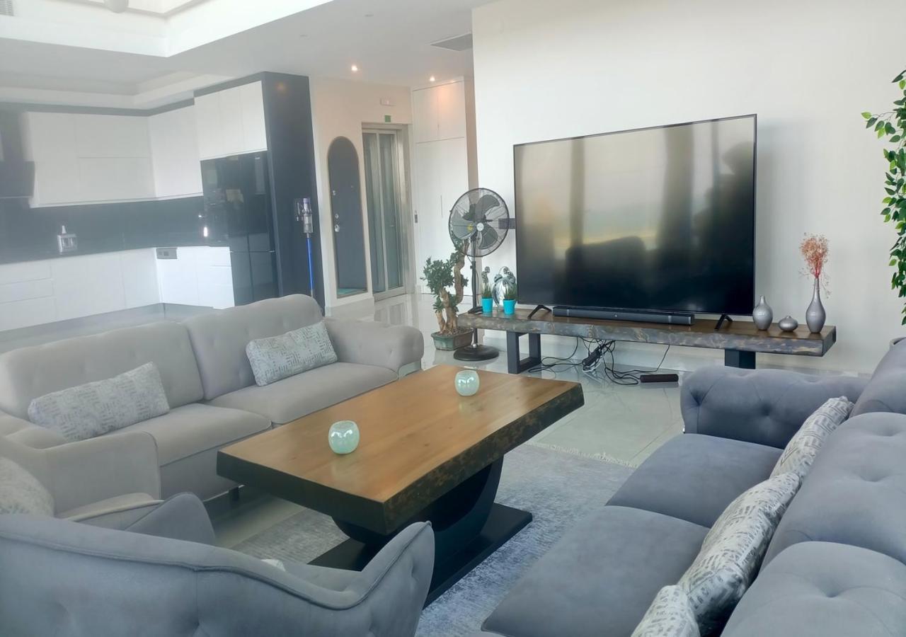 Villa Luxury Seaview With 9000 M2 Access *