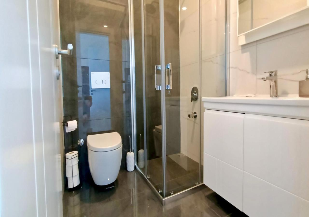 Luxury Seaview With 9000 M2 Access Alanya