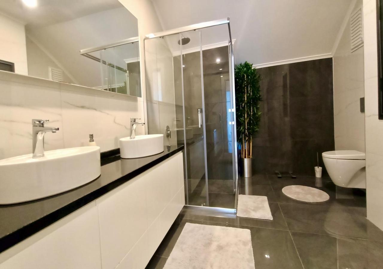 Villa Luxury Seaview With 9000 M2 Access Alanya